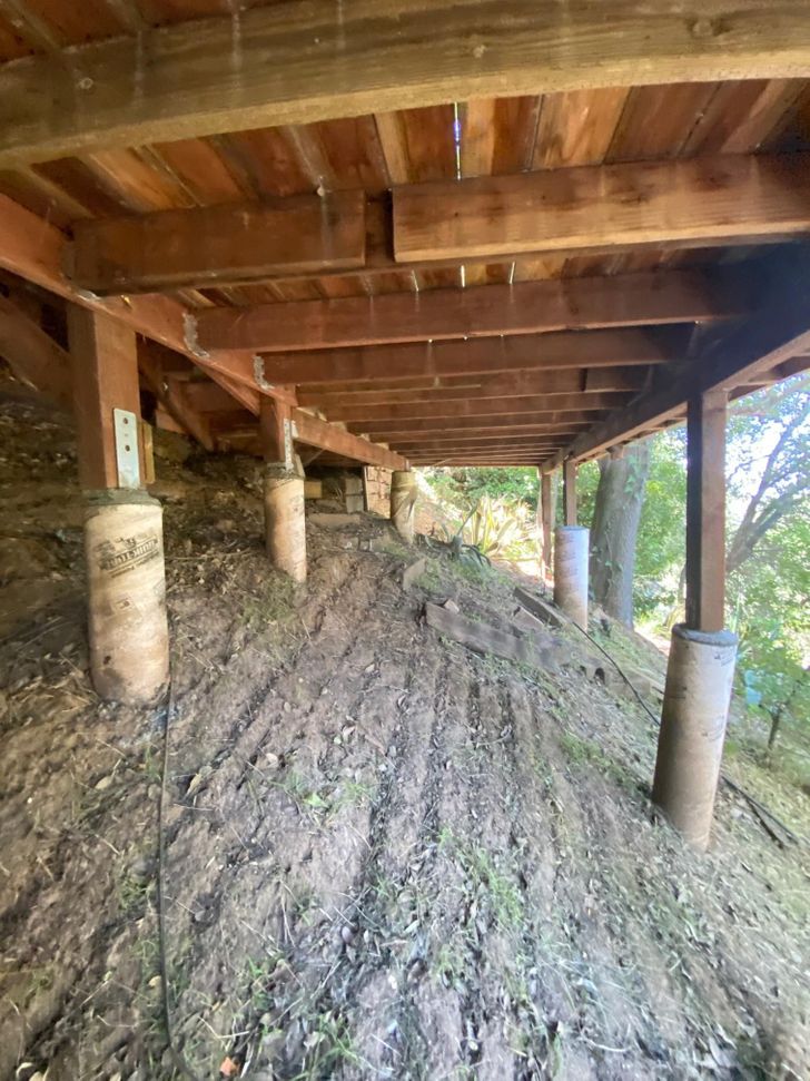 Illustration de l'article : 20 startling photos of buildings that are being held together by a thread 