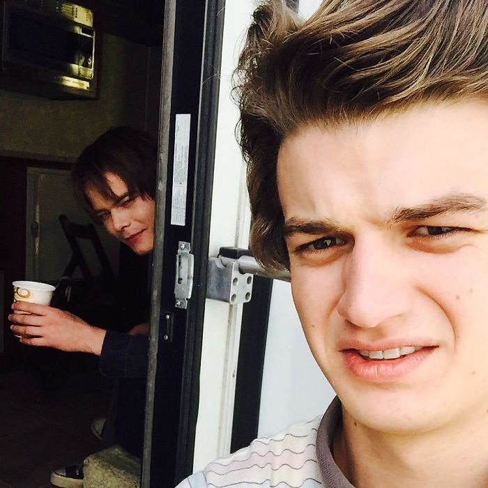 Illustration de l'article : 20 adorable photos of the Stranger Things cast hanging out together