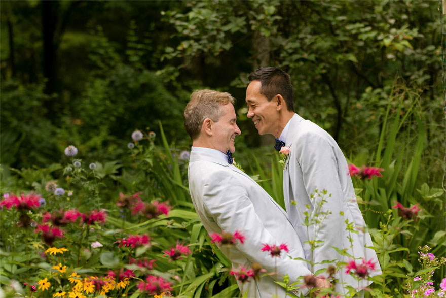 Illustration de l'article : Love has no boundaries, and these 120 gay wedding photos just make you want to love each other!