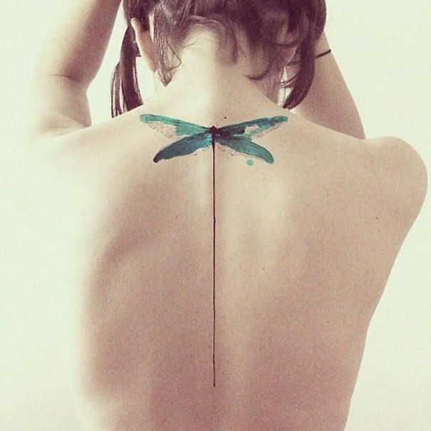 Illustration de l'article : 20 elegant and feminine spine tattoos