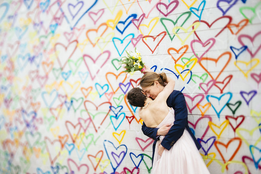 Illustration de l'article : Love has no boundaries, and these 120 gay wedding photos just make you want to love each other!