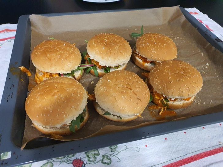 Illustration de l'article : 16 people who proudly shared a happy surprise