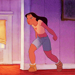 Illustration de l'article : 20 situations flat-chested girls struggle with everyday