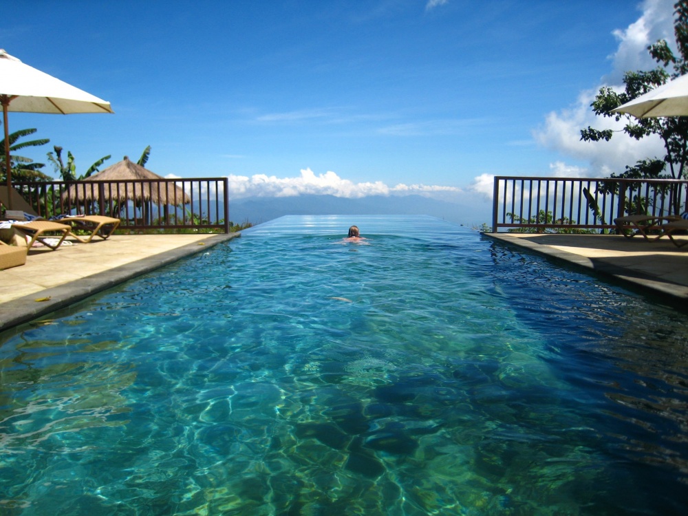 Illustration de l'article : 23 totally insane swimming pools around the world