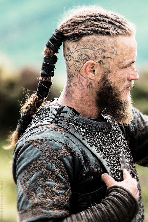 Featured image of post Ragnar Lothbrok Tattoo Sleeve Portraits of ragnar lothbrok played by travis fimmel are especially coveted by the fans