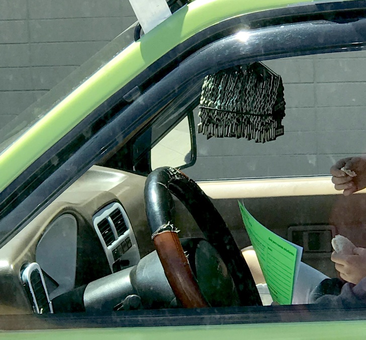 Illustration de l'article : 20 people who should think twice before getting behind the wheel of a car