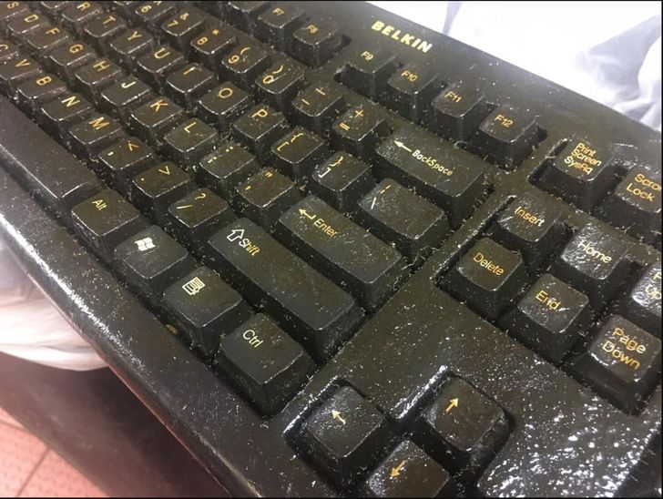 Illustration de l'article : 19 tech employees who almost pulled their hair out at work