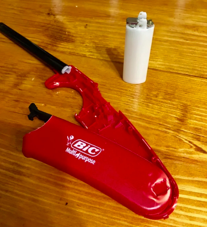 31 photos of everyday objects seen from a different angle