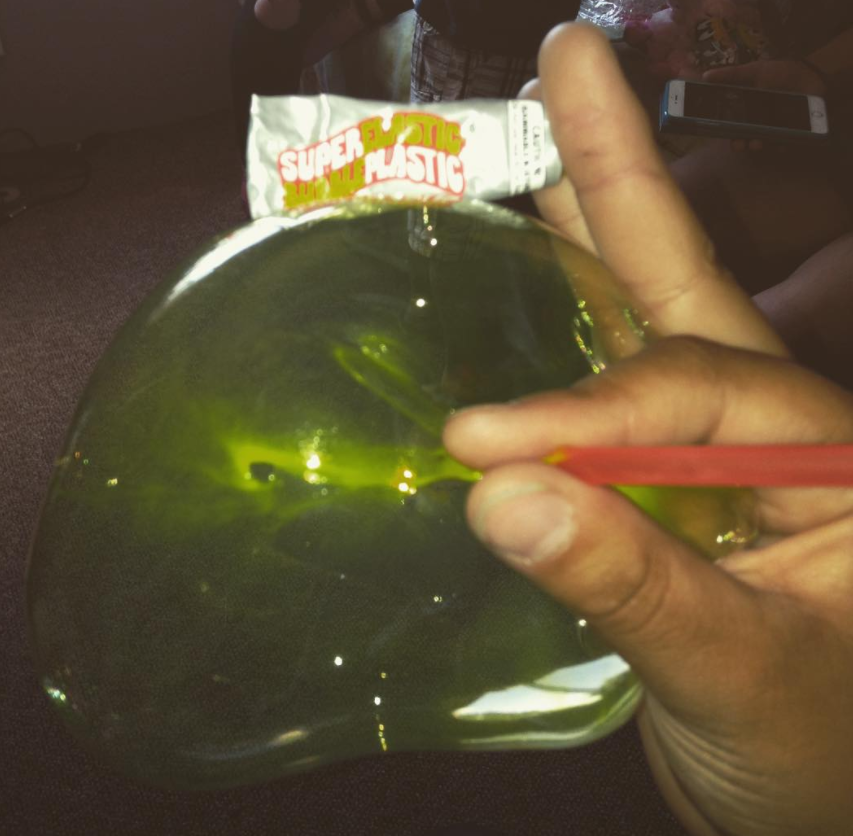 Illustration de l'article : 17 childhood toys that drove us all crazy