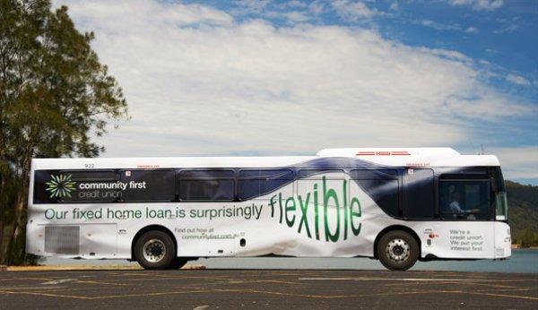 Illustration de l'article : 14 buses on the road with out-of-the-ordinary advertising posters! Which ones are the most original?