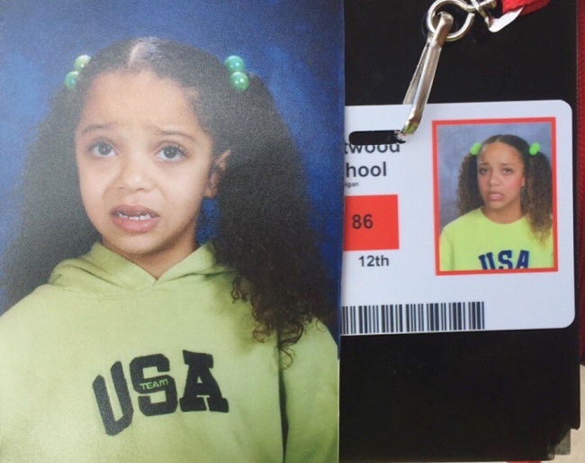 Illustration de l'article : 23 funny and cute family photo recreations guaranteed to put a smile on your face