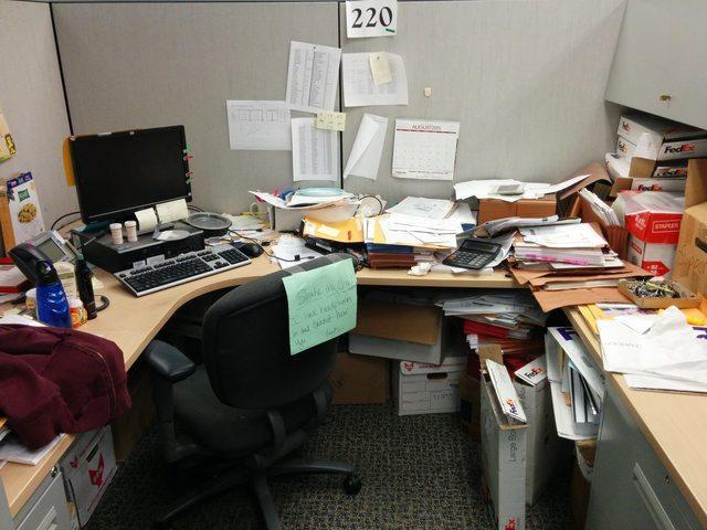 Illustration de l'article : 17 photos of very messy people! Which ones are the worst?