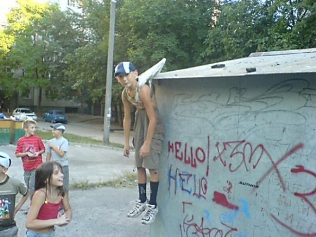 Illustration de l'article : 18 laugh-out-loud photos of kids caught in the act