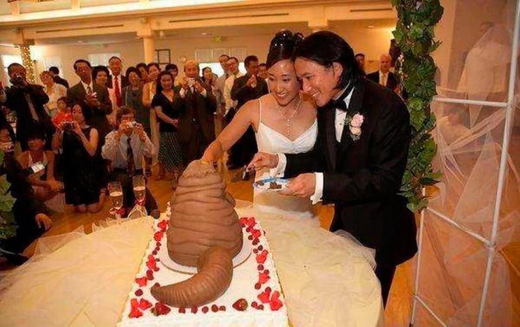 Illustration de l'article : The 20 most horrific wedding cakes ever! Pastry chefs, are you jealous?