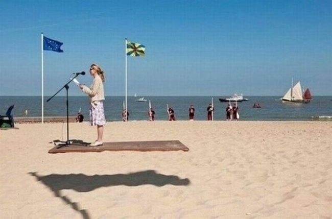 Illustration de l'article : 15 strange photos you’ll have to look at twice to understand