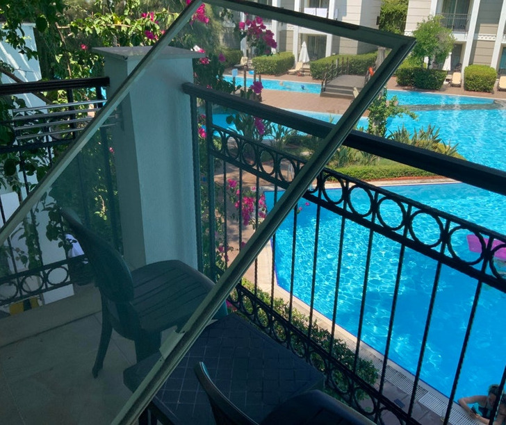 Illustration de l'article : 18 hotel patrons who found a surprise waiting for them