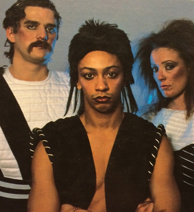 Illustration de l'article : 16 photos of parents that show how cool they were in their youth