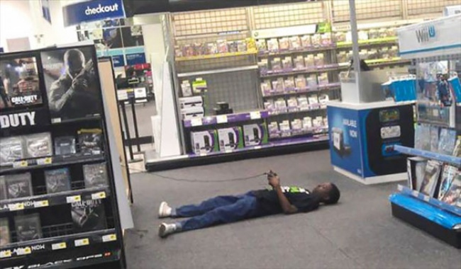 Illustration de l'article : 14 photos that prove respect is basically dead