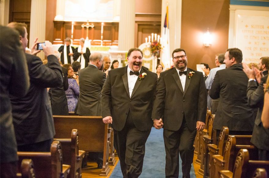 Illustration de l'article : Love has no boundaries, and these 120 gay wedding photos just make you want to love each other!