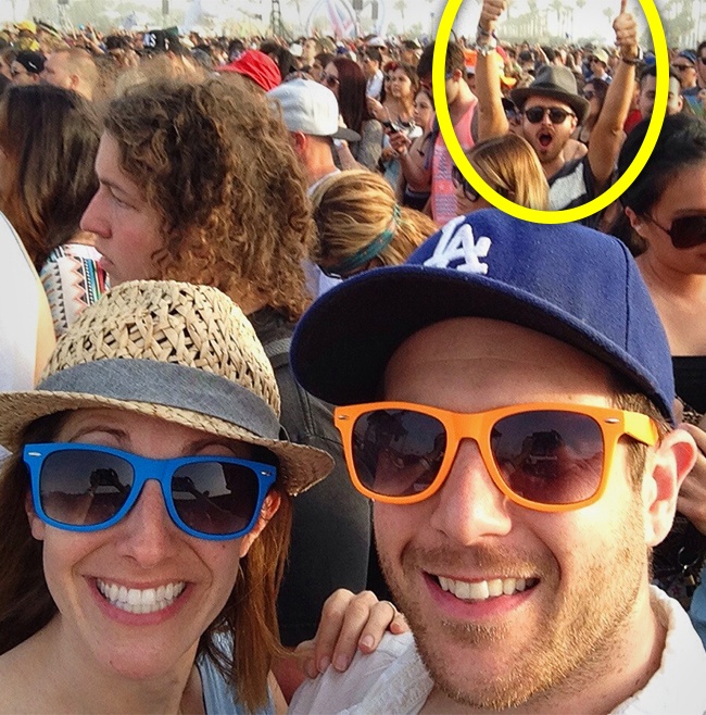 Illustration de l'article : 15 hilarious celebrity photobombs that were a true success