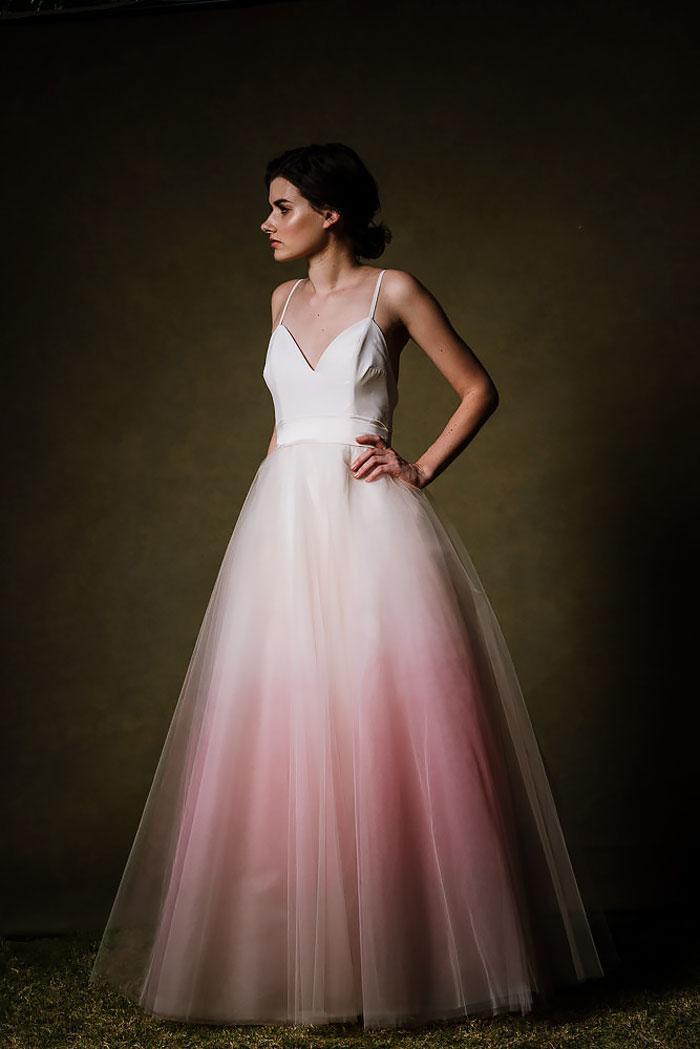 Illustration de l'article : 15 gorgeous and original wedding dresses personalized with an airbrush!