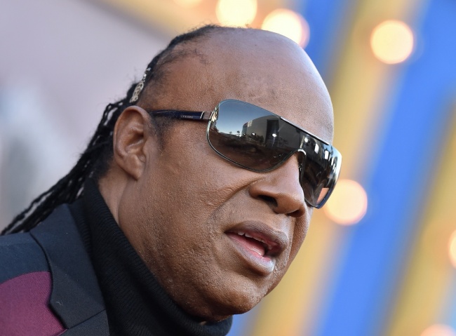 Illustration de l'article : 10 absurd rumors about celebrities that people still believe!