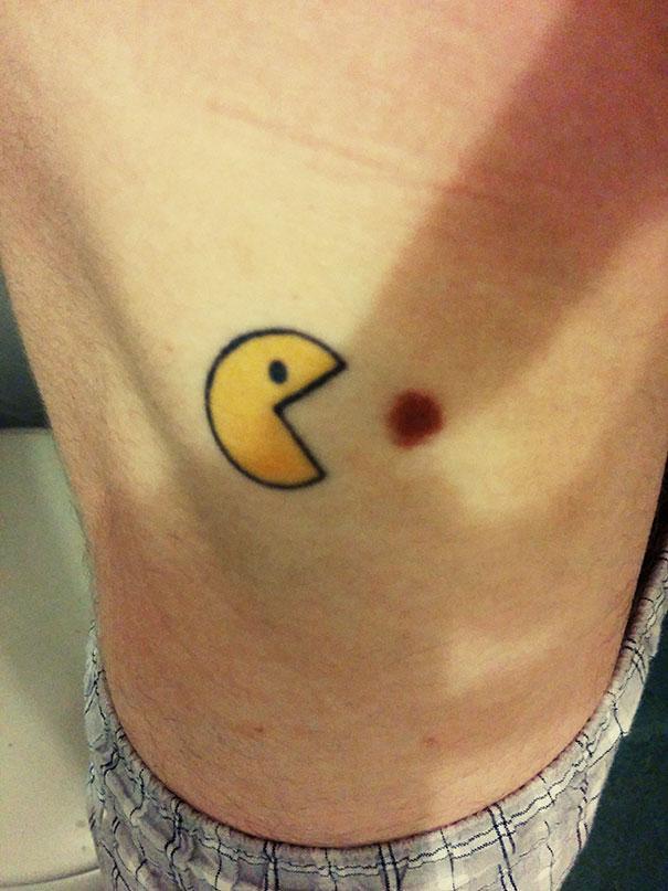 Illustration de l'article : 14 tattoos that turned a birthmark into a work of art