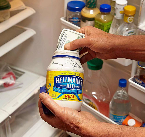 Illustration de l'article : 20 secret hiding places that would fool the smartest of burglars