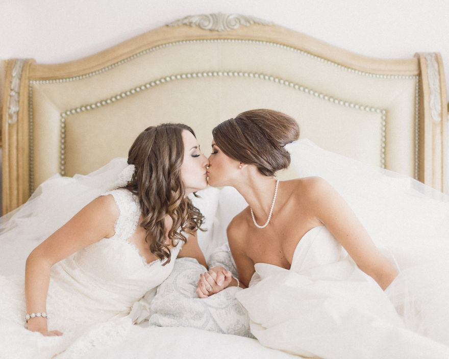 Illustration de l'article : Love has no boundaries, and these 120 gay wedding photos just make you want to love each other!