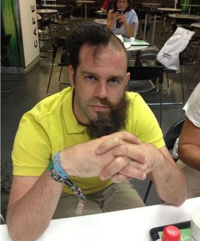 Illustration de l'article : 20 startling hairstyles that redefine the concept of a 'bad hair day'