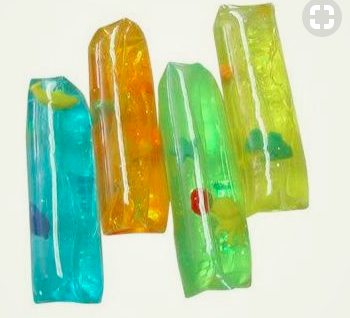 Illustration de l'article : 17 childhood toys that drove us all crazy