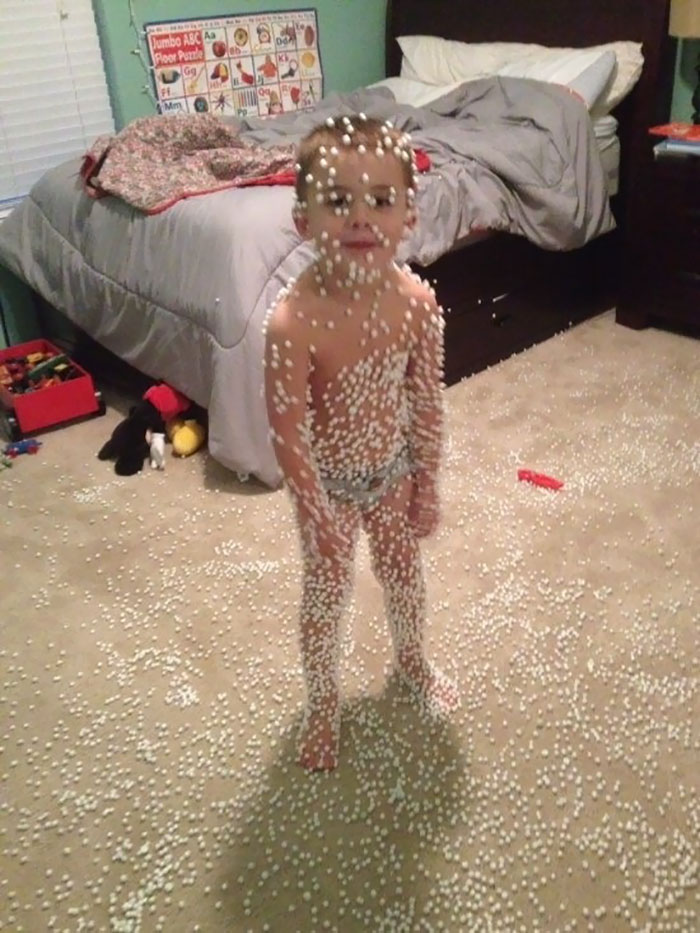 Illustration de l'article : 20 naughty acts that will make people without kids laugh