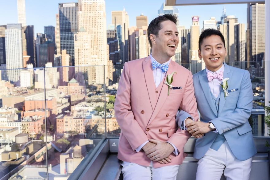 Illustration de l'article : Love has no boundaries, and these 120 gay wedding photos just make you want to love each other!