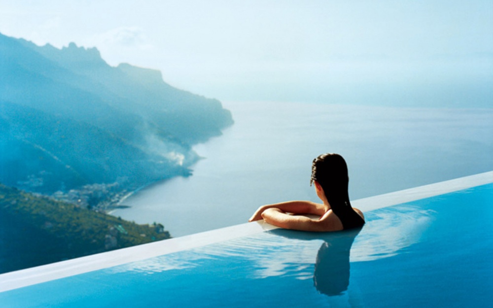 Illustration de l'article : 23 totally insane swimming pools around the world