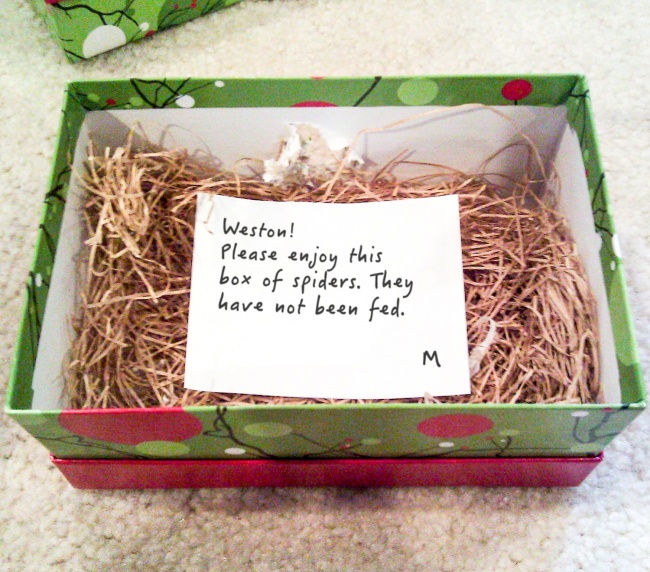 Illustration de l'article : 25 people who received hilariously weird gifts from their close ones
