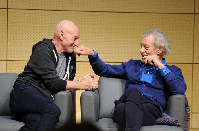 Illustration de l'article : 20 awesome photos that sum up the close friendship between Patrick Stewart and Ian McKellen