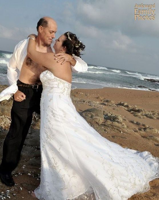 Illustration de l'article : 40 photos of couples that defy all logic