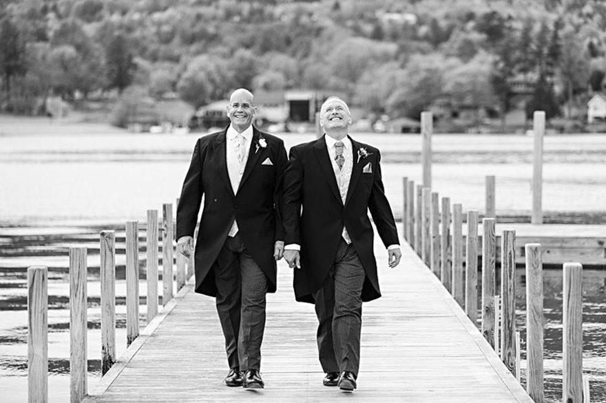 Illustration de l'article : Love has no boundaries, and these 120 gay wedding photos just make you want to love each other!