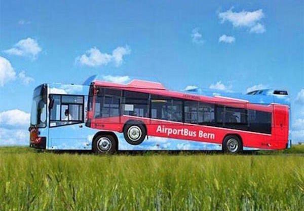 Illustration de l'article : 14 buses on the road with out-of-the-ordinary advertising posters! Which ones are the most original?