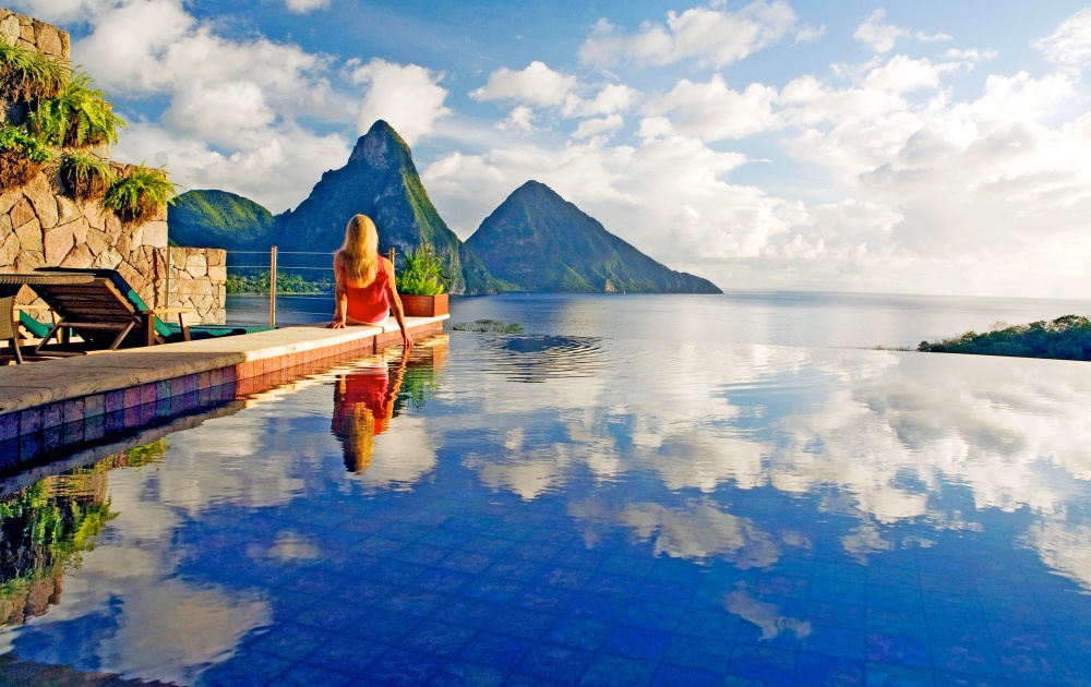 Illustration de l'article : 23 totally insane swimming pools around the world