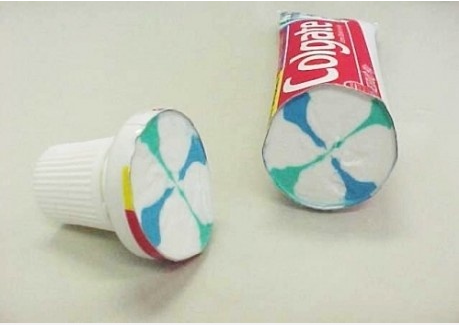 Illustration de l'article : 17 objects that have been cut in half revealing their secrets!