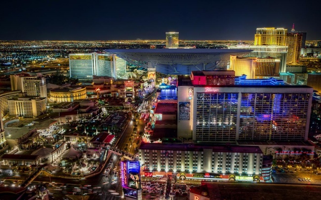 Illustration de l'article : 10 fascinating photos that put the size of gigantic objects into perspective