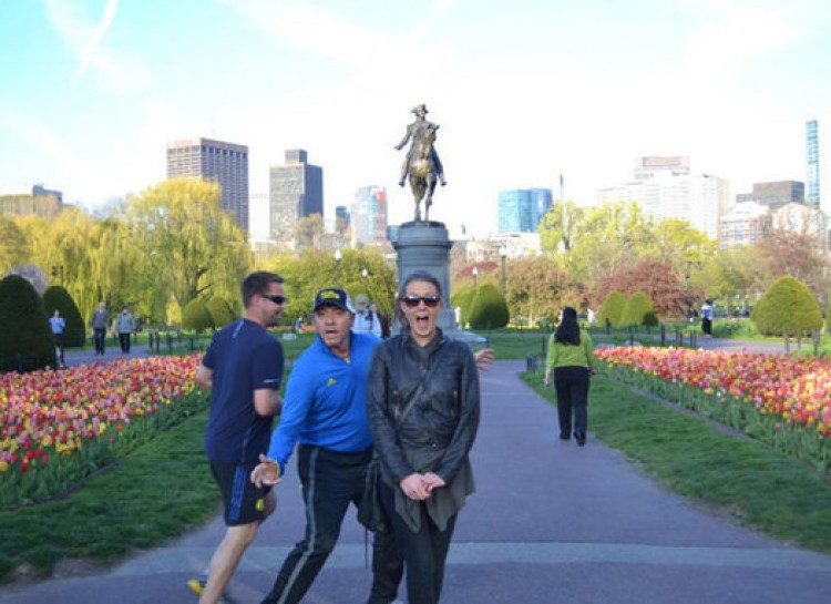 Illustration de l'article : The 21 best celebrity photobombs