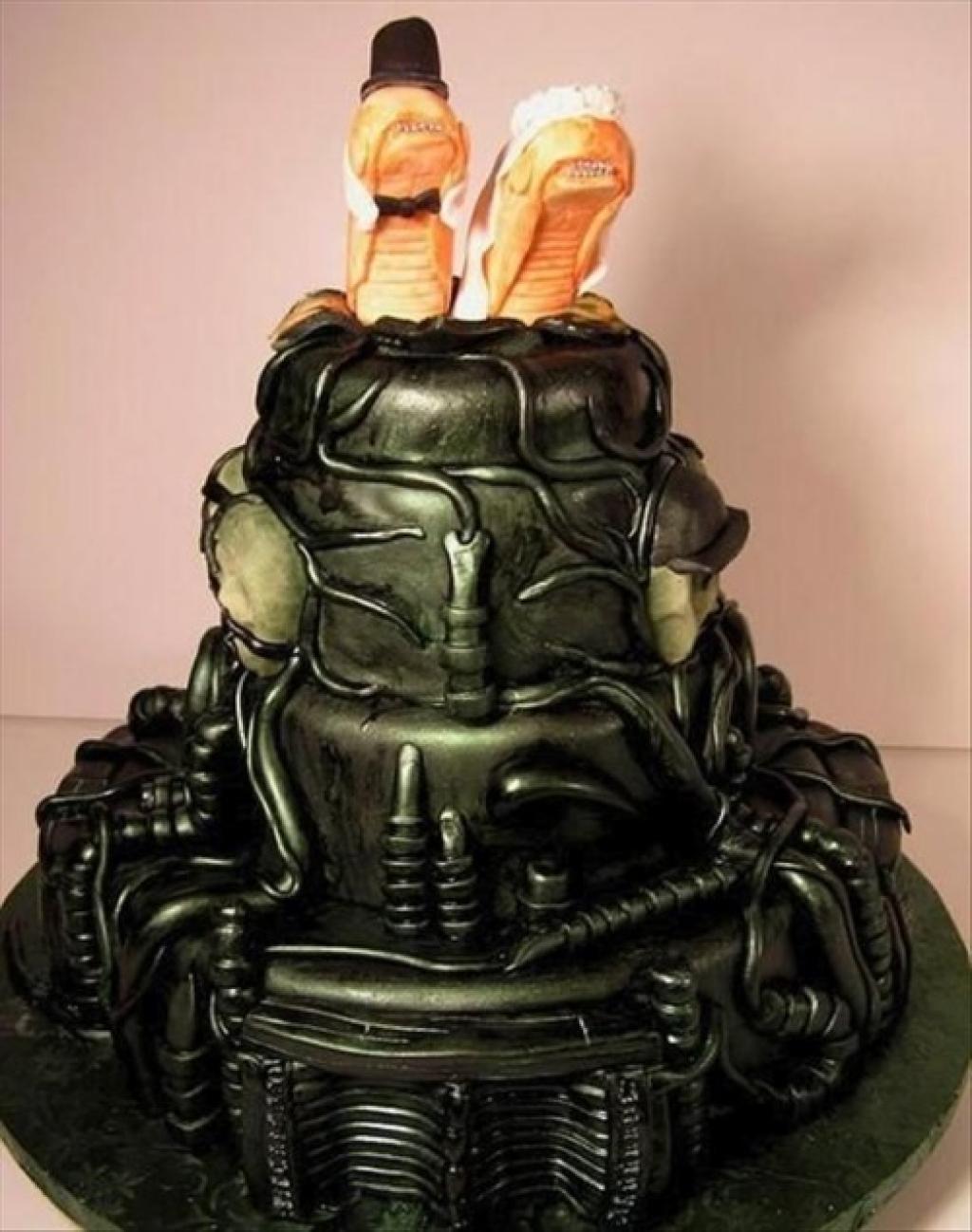 Illustration de l'article : The 20 most horrific wedding cakes ever! Pastry chefs, are you jealous?